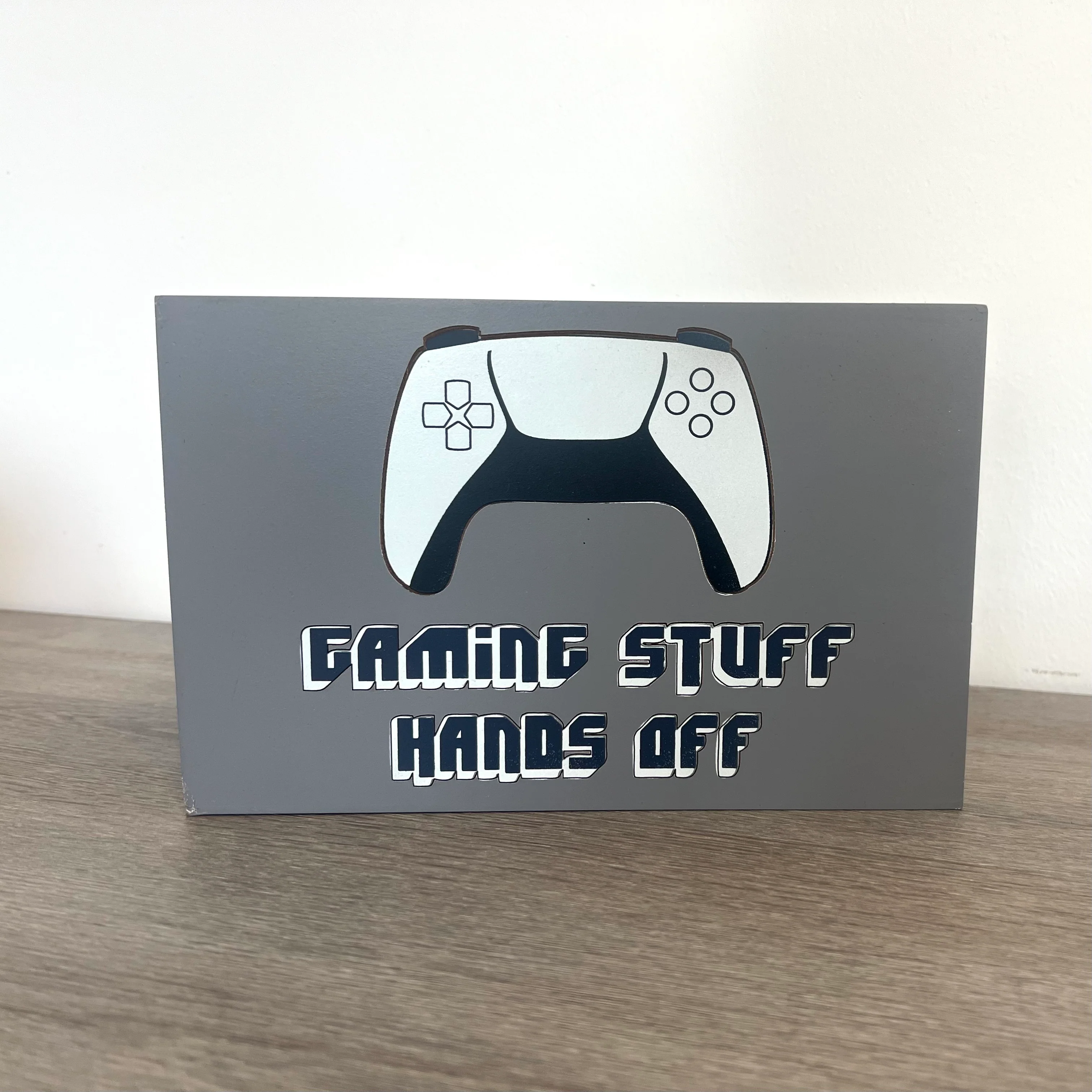 Gaming box (damaged corner)