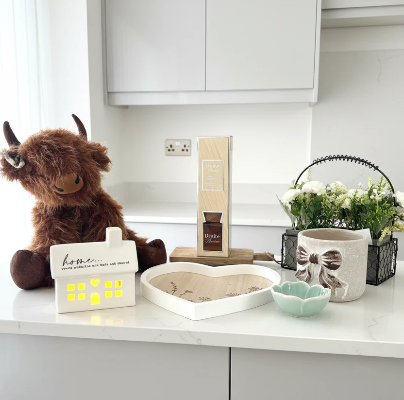 One Off Purchase -Mystery Homeware Box (June) Small Box - Image 4
